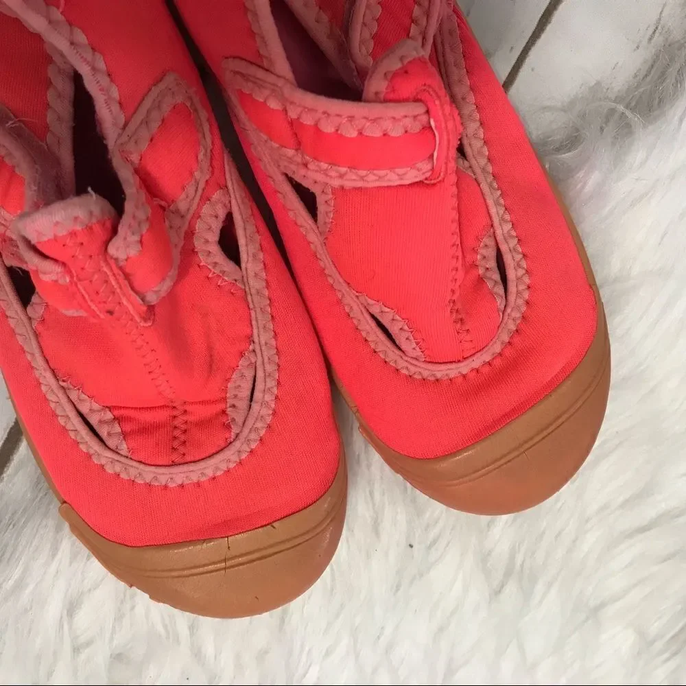 SALE!‎ 🌷Cat & Jack Water Shoes Kids Girls Boys Medium 2 / 3 sale